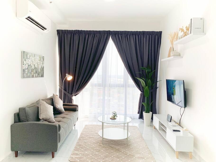 Netflix 2 Bedroom Troika Kota Bharu Homestay 1812 Экстерьер фото