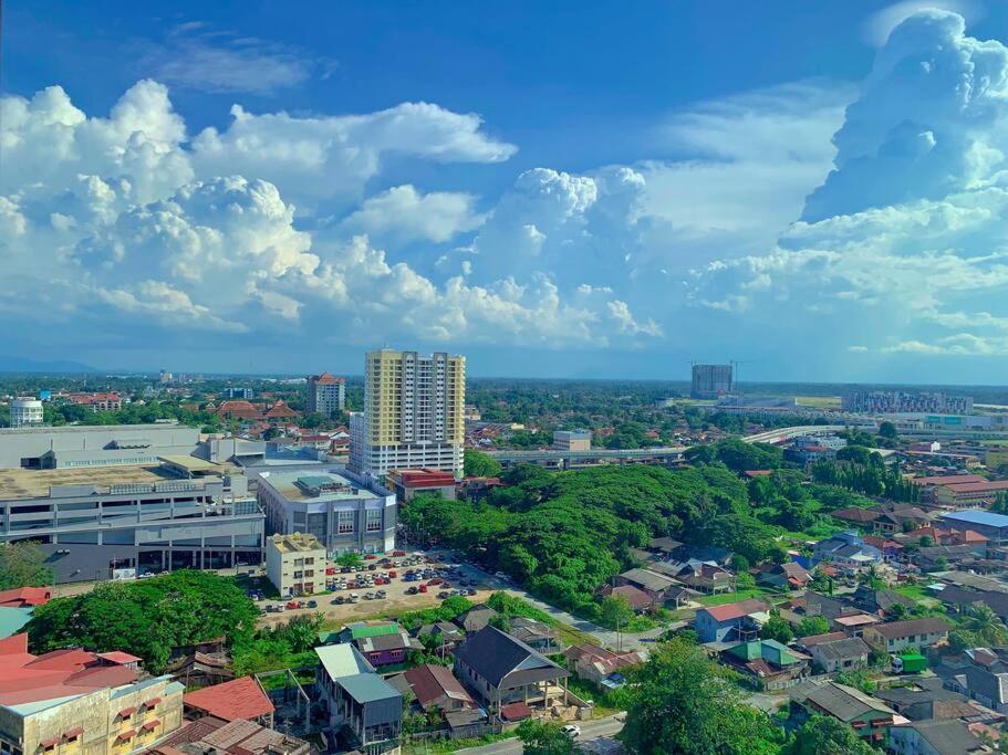 Netflix 2 Bedroom Troika Kota Bharu Homestay 1812 Экстерьер фото