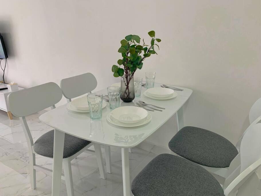 Netflix 2 Bedroom Troika Kota Bharu Homestay 1812 Экстерьер фото