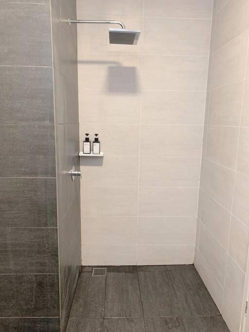 Netflix 2 Bedroom Troika Kota Bharu Homestay 1812 Экстерьер фото