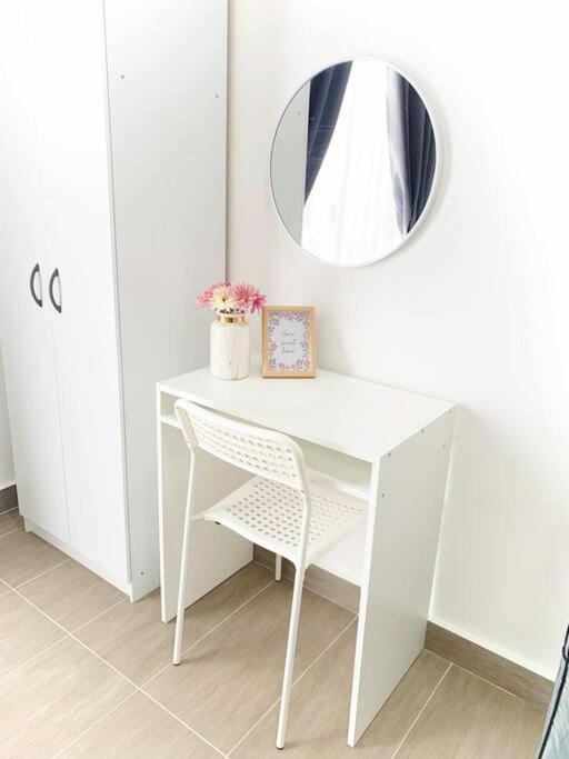 Netflix 2 Bedroom Troika Kota Bharu Homestay 1812 Экстерьер фото